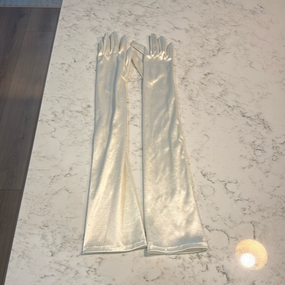 Elegant Long Cream Gloves